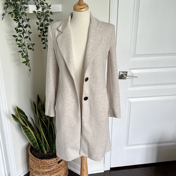 Zara Beige Overcoat Lapels, Two Black Buttons, Two Pockets Shoulder Pads Sz XS - Picture 4 of 8